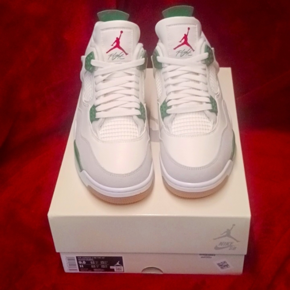 AIR JORDAN 4 RETRO SP SB4 - Picture 3 of 8